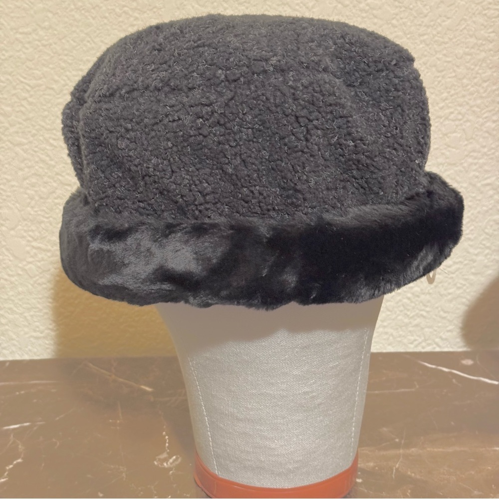 Toppers Inc Faux Fur Sherpa Black‎ Bucket Hat With Roll Brim S/M